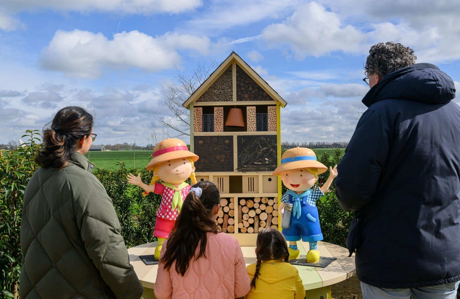 Selectie abm woezel en pip en insectenpad 016