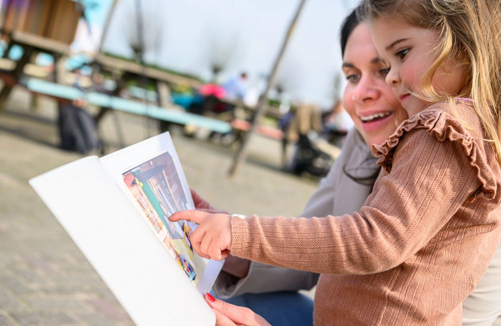 Selectie fien en teun trekkerbaan met figuranten 059